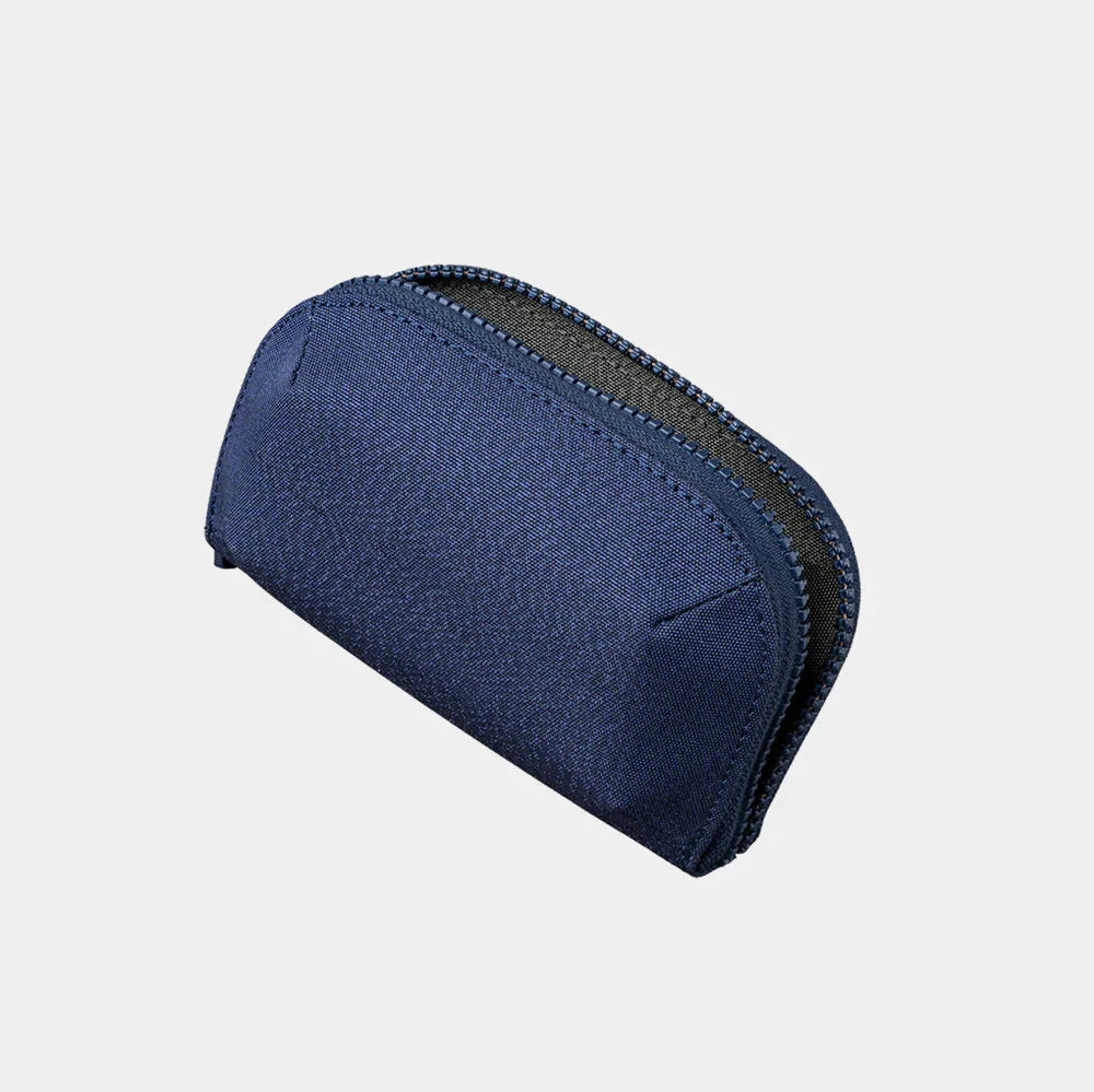ALPAKA Hub Zip Pocket 多功能拉鏈包｜內置磁性開關設計，確保零錢與小物品安全存放