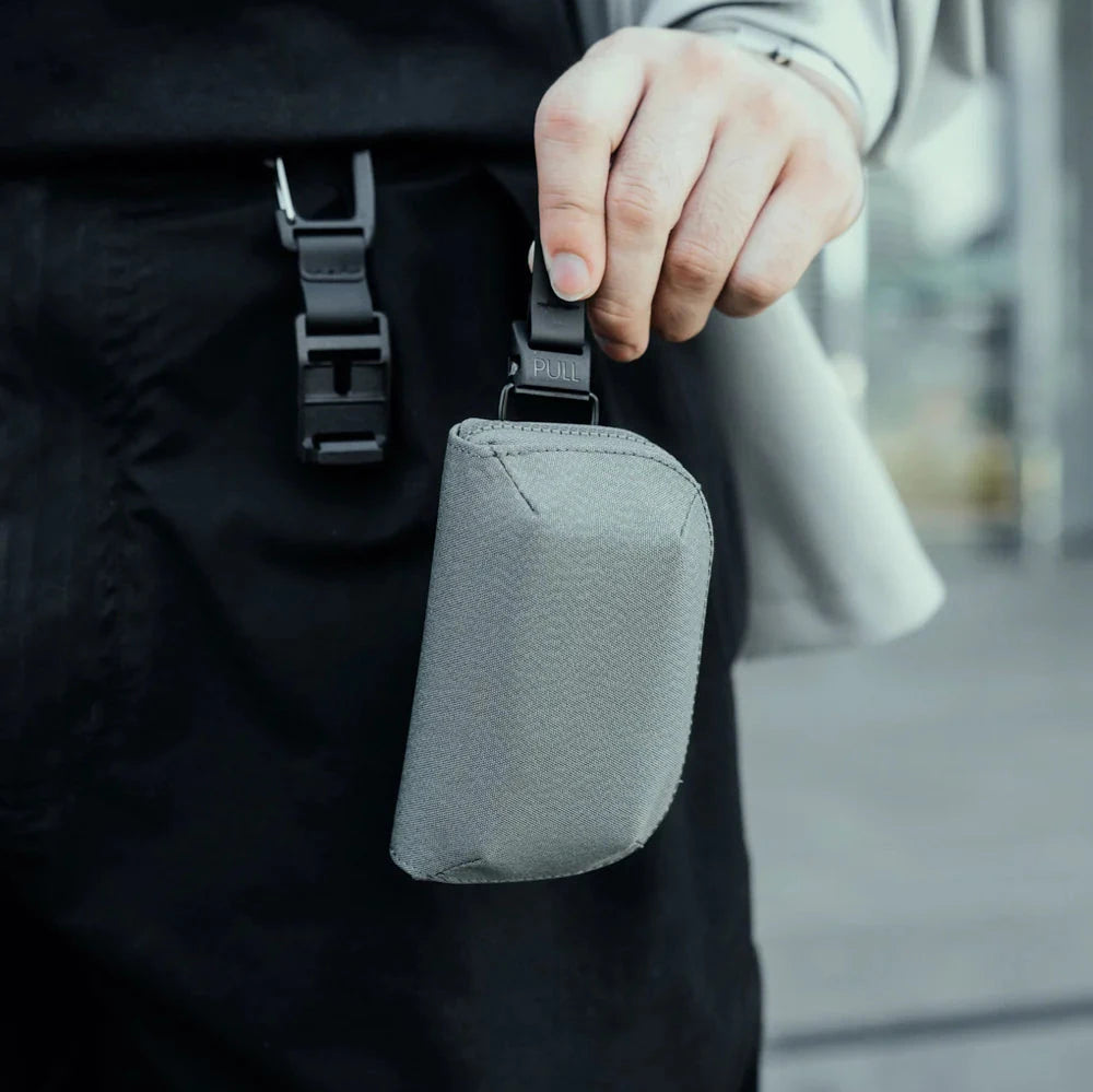 ALPAKA Hub Zip Pocket 多功能拉鏈包｜體積小巧，超輕重量，適合隨身攜帶或放入口袋中
