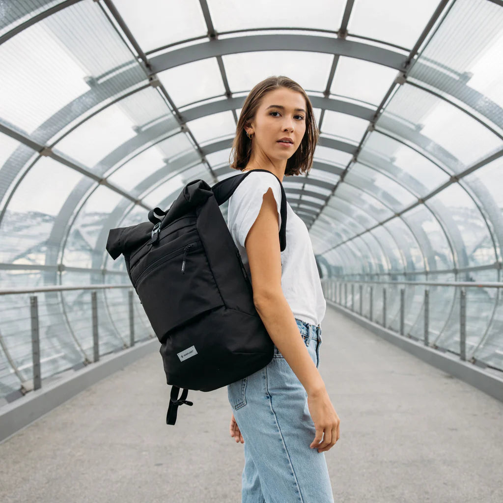 HEIMPLANET Carry Essentials Commuter Pack 18L｜輕便耐用通勤背包｜肩帶設計符合人體工學，適合長時間攜帶