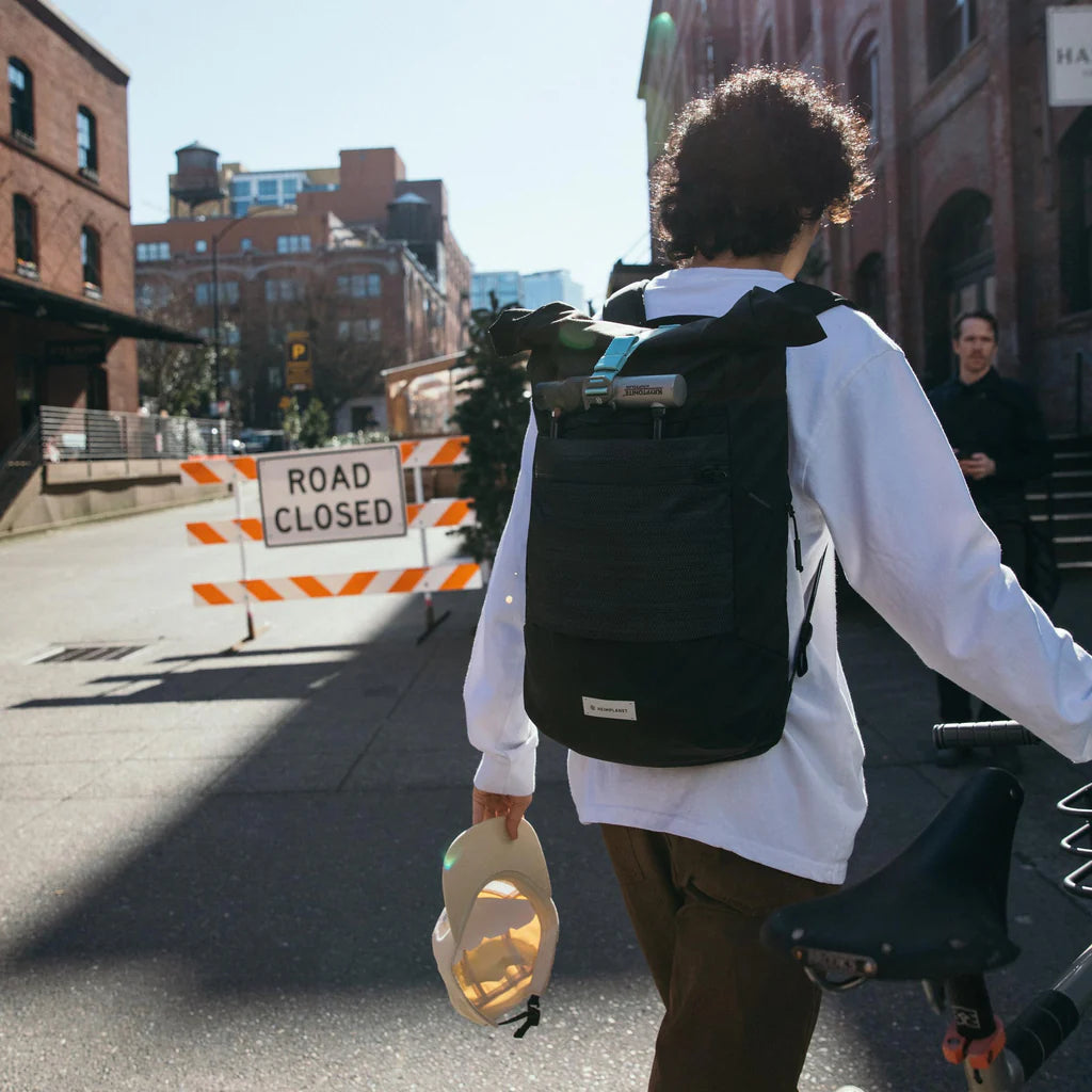 HEIMPLANET Carry Essentials Commuter Pack 18L｜輕便耐用通勤背包｜Hover Pocket 可用作行李箱固定帶