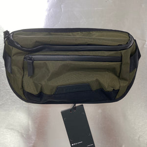 ALPAKA Bravo Sling Mini V2 側肩包 #1928( 陳列品/瑕疵品特價出售 )