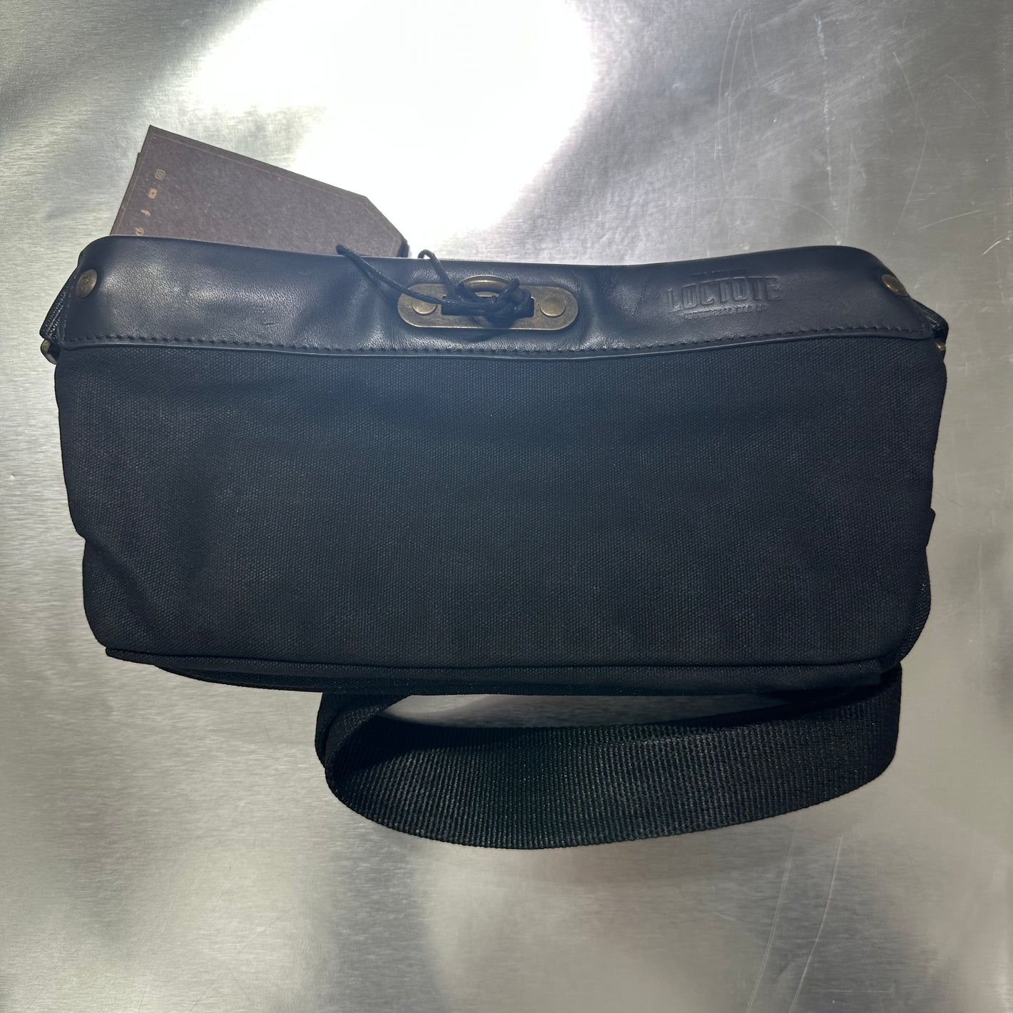 LOCTOTE Heritage Sling Bag 防盜單肩包 #1910 ( 陳列品/瑕疵品特價出售 )