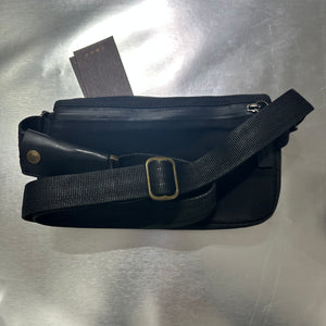 LOCTOTE Heritage Sling Bag 防盜單肩包 #1910 ( 陳列品/瑕疵品特價出售 )