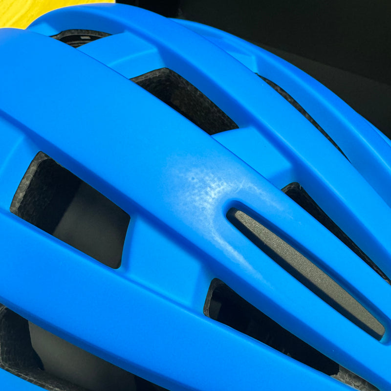 LUMOS Kickstart 智能單車頭盔經典系列