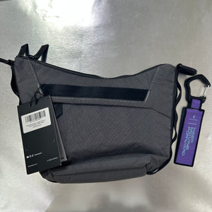 ALPAKA Flow Satchel Cyber Edition 限量版多功能 2L 側肩包 #1958( 陳列品/瑕疵品特價出售 )