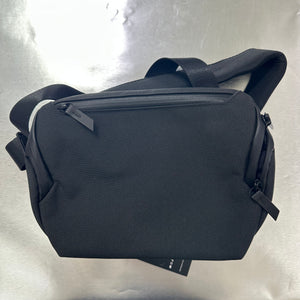 ALPAKA Vertex Pouch 側肩收納包 #1955( 陳列品/瑕疵品特價出售 )