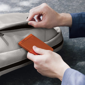 支援 iPhone 12-17 系列及其他支援 Qi 無線充電的裝置