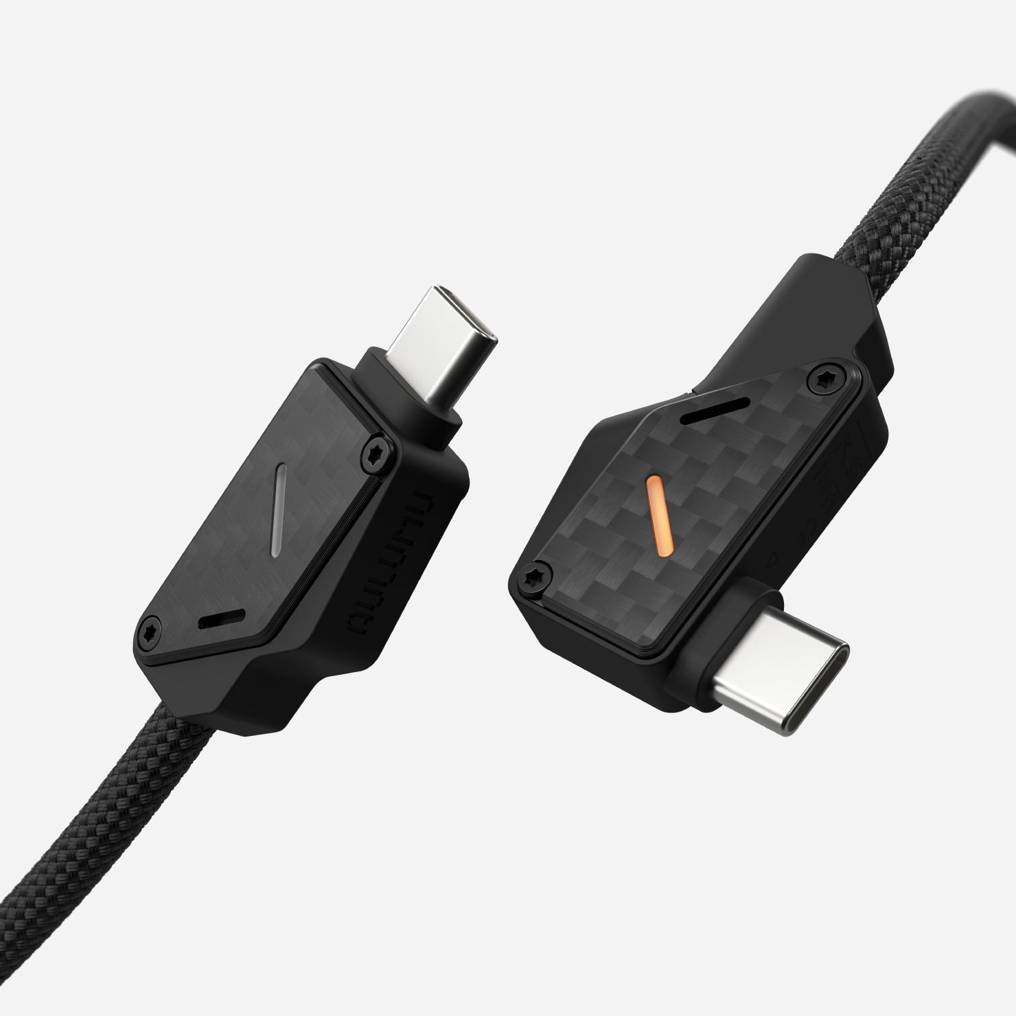 AULUMU M07 系列線材，內置智慧 LED 指示燈顯示充電狀態。
