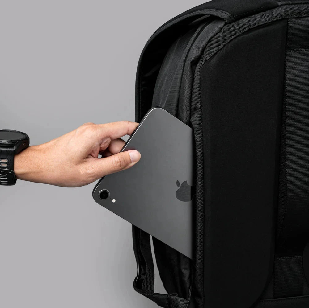 ALPAKA Metro Backpack Pro 背囊｜Axoflux 600D 與 X-Pac® VX42 兩種材質