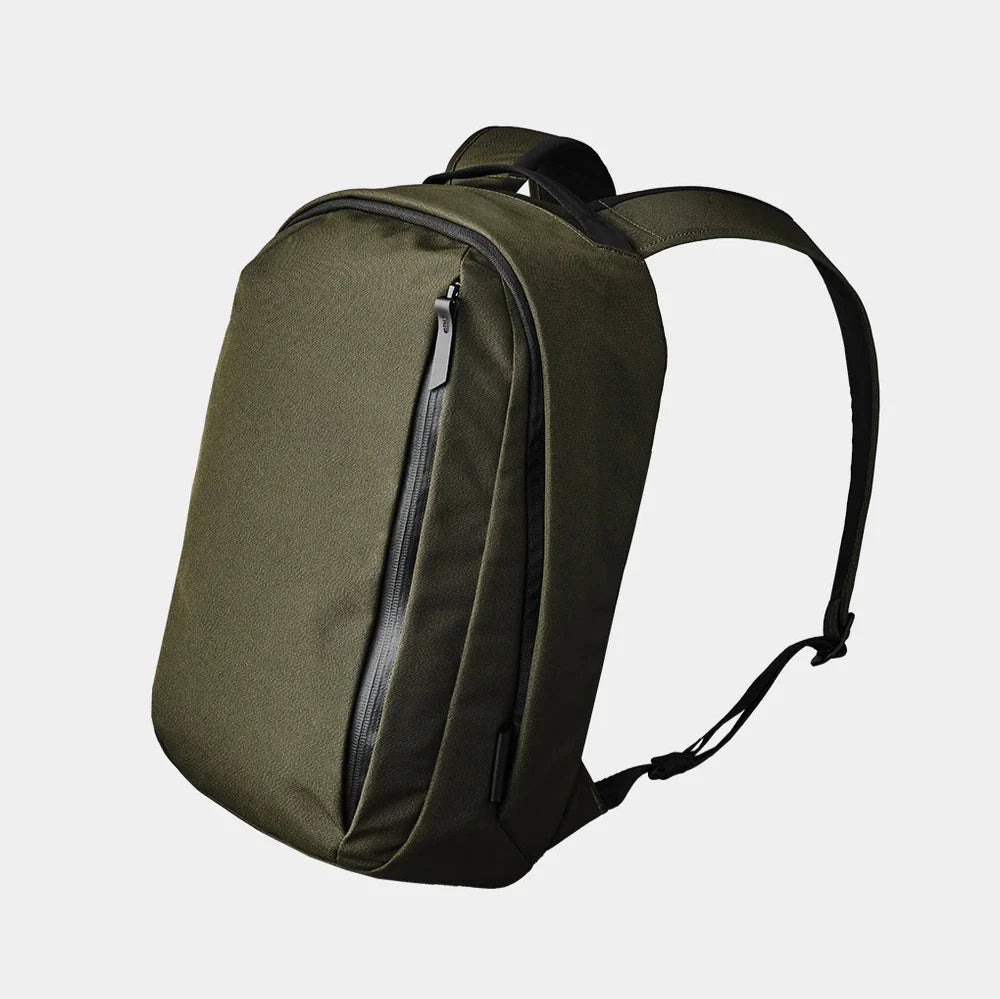 ALPAKA Metro Backpack 通勤背囊 - Axoflux 再生 300D 防潑水材質，適合日常與旅行