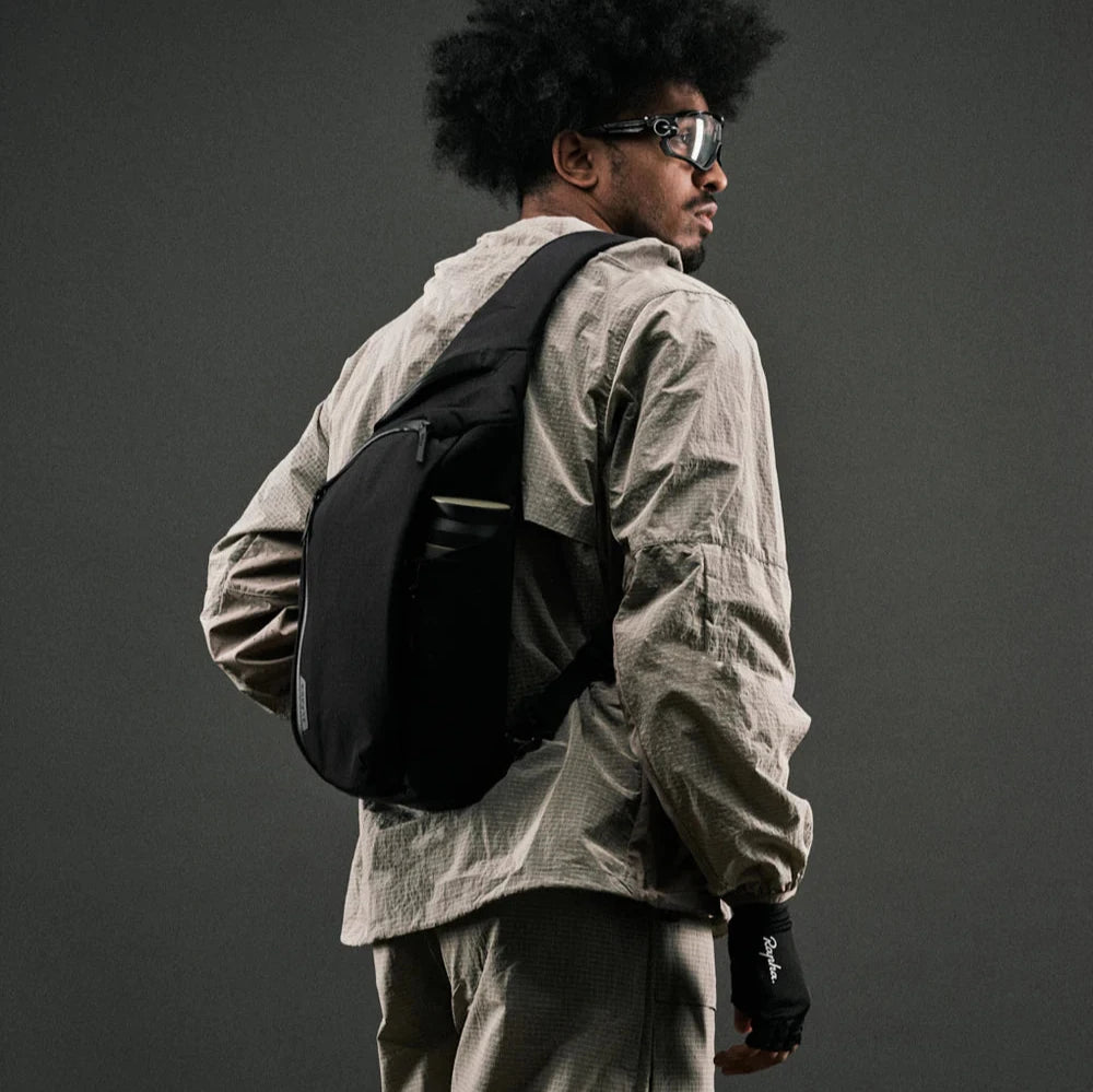 ALPAKA Metro Crossbody 側肩包｜多功能輕便設計，城市通勤必備