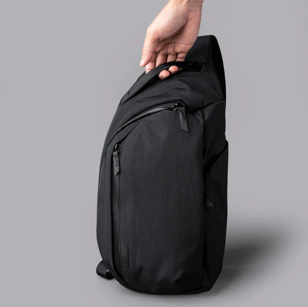 ALPAKA Metro Crossbody 側肩包｜多功能輕便設計，城市通勤必備