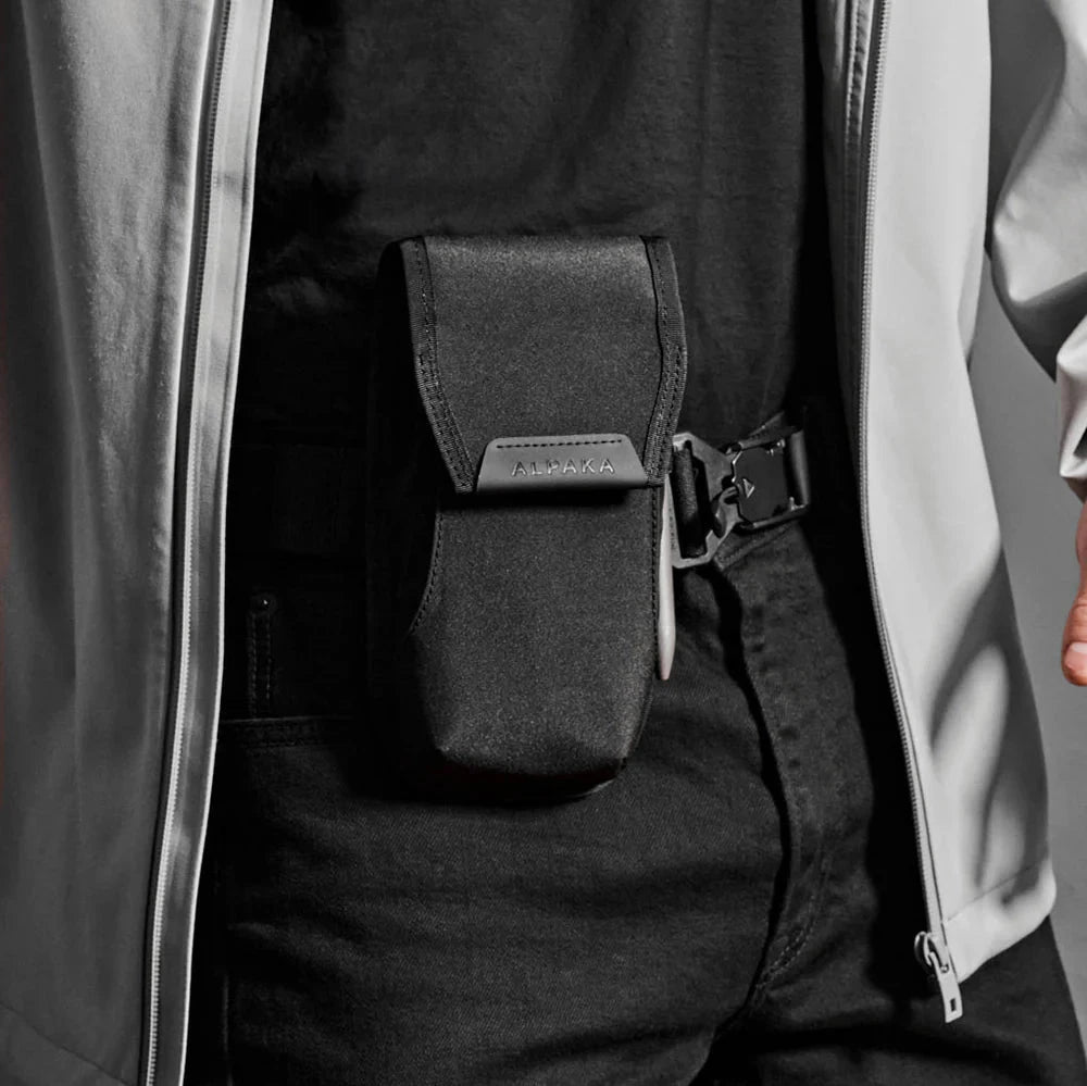 ALPAKA Modular Phone Sling V2 多功能手機袋｜出色的耐用性，採用 Axoflux 再生 300D 防潑水布料