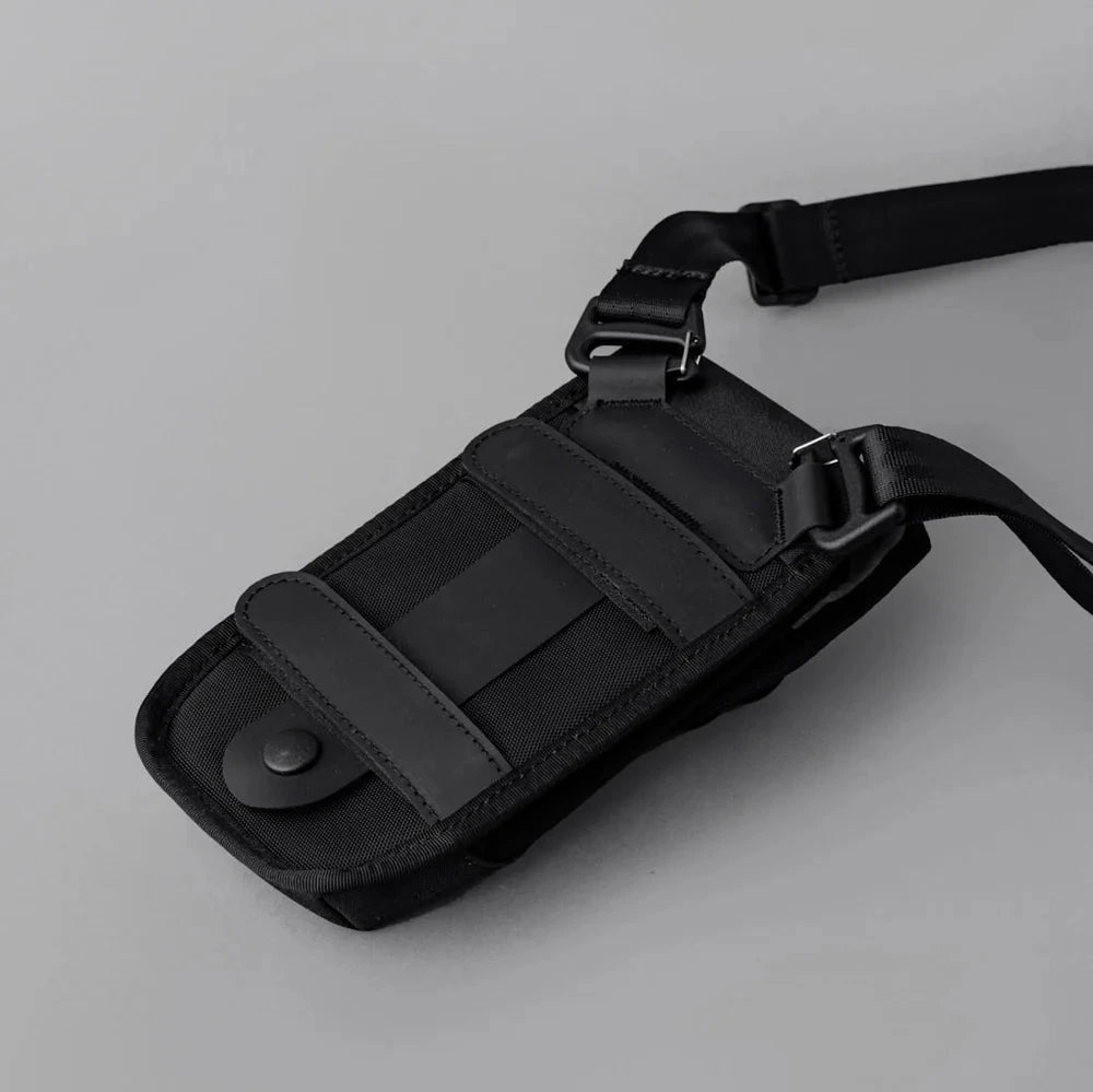 ALPAKA Modular Phone Sling V2 多功能手機袋｜出色的耐用性，採用 Axoflux 再生 300D 防潑水布料