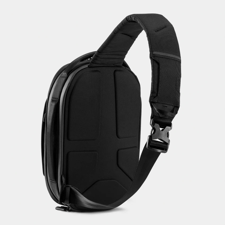 NOMATIC Navigator Sling 單肩包｜包括 RFID 安全口袋，保護貴重物品
