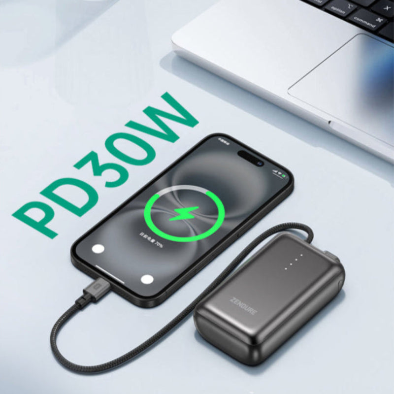 Zendure SuperMini Pro 配備 USB-C 雙接口與自帶線，可同時為多台設備快速充電