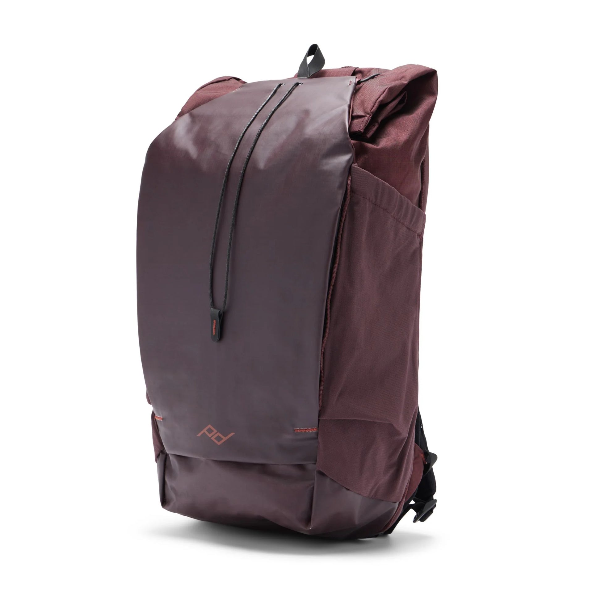 PEAK DESIGN Outdoor Backpack | PFAS-free 防水塗層，耐磨且防濕滑