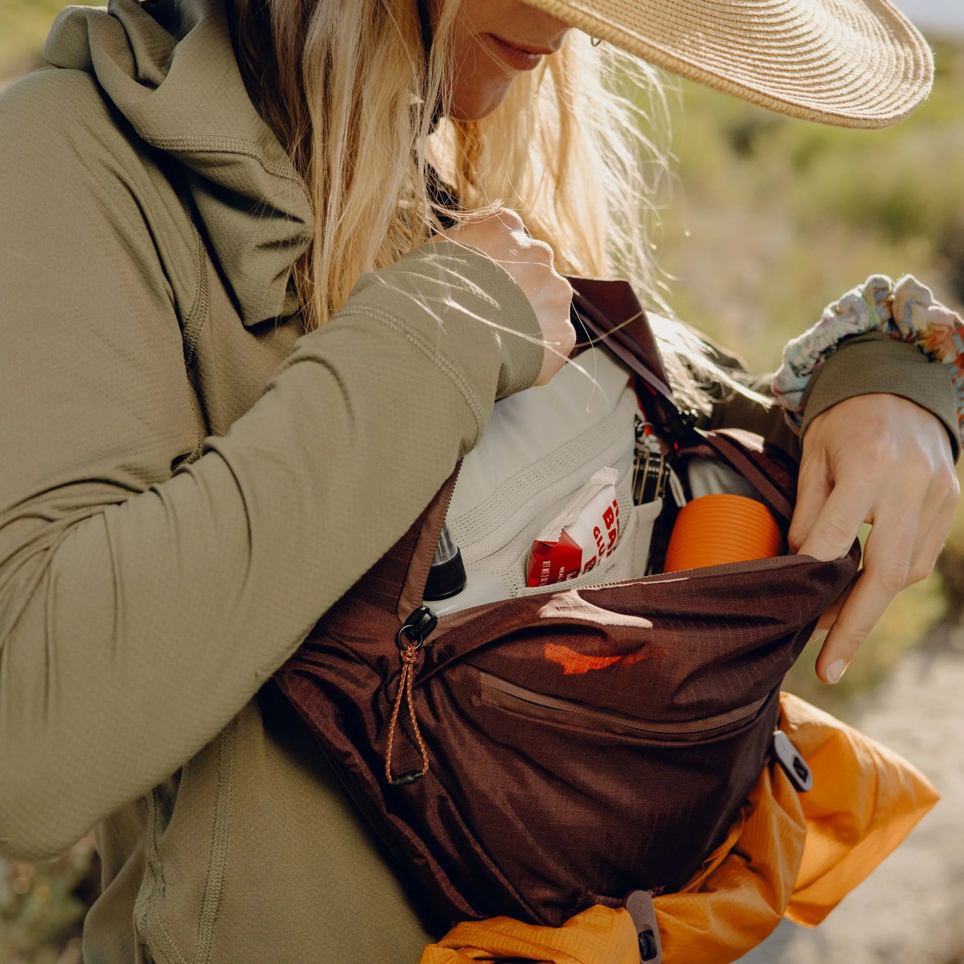 PEAK DESIGN Outdoor Sling｜Fair Trade 認證，採用 Bluesign 認可材質
