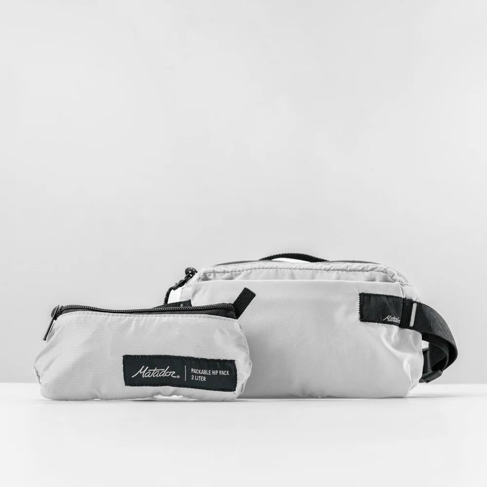 Matador ReFraction Packable Sling｜可壓縮至內置收納口袋，方便攜帶或存放於行李箱中