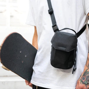 WANDRD X1 Crossbody Bag 斜背包｜多功能儲物空間，內置風琴式網狀分隔板與多個口袋
