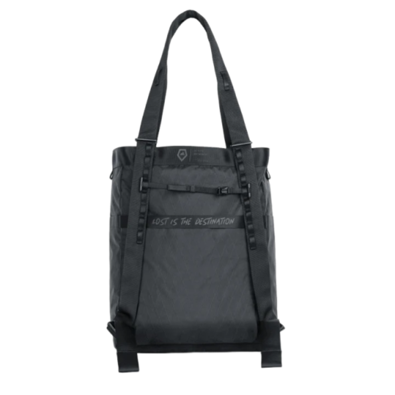 WANDRD Tote Backpack 20L 托特包｜外部採用高壓碳纖維複合材質，耐用且輕量