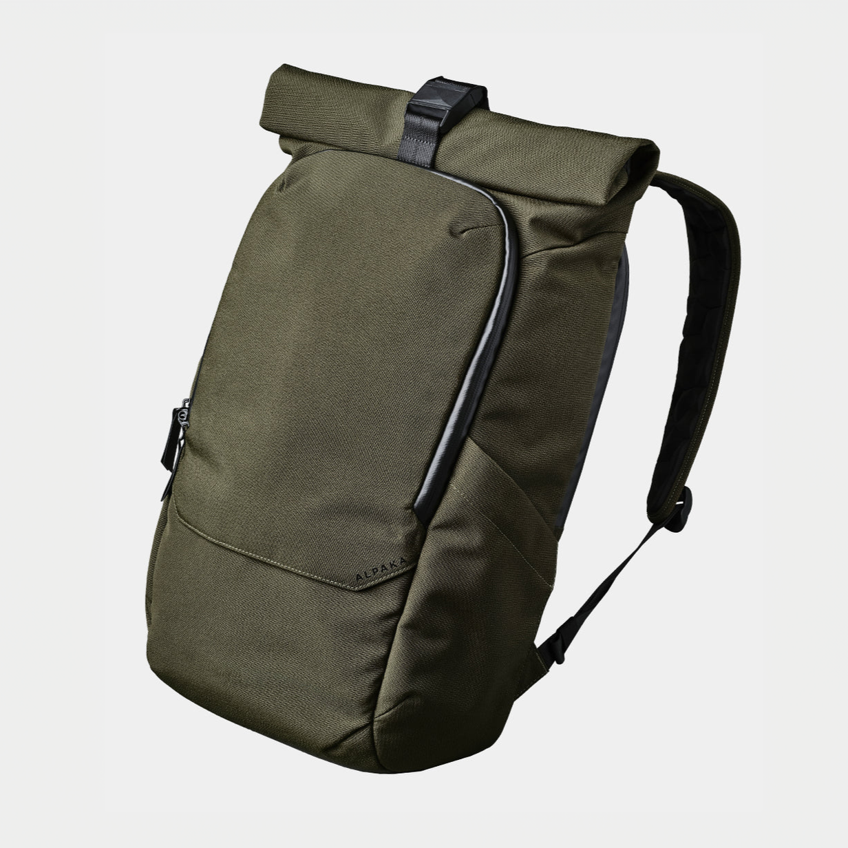 ALPAKA Shift Pack V2｜卷頂設計與舒適背負系統，適合通勤、旅行及日常使用
