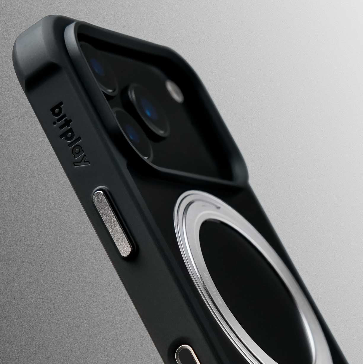 BITPLAY Wander Case 的 1.5mm 鏡頭保護設計。