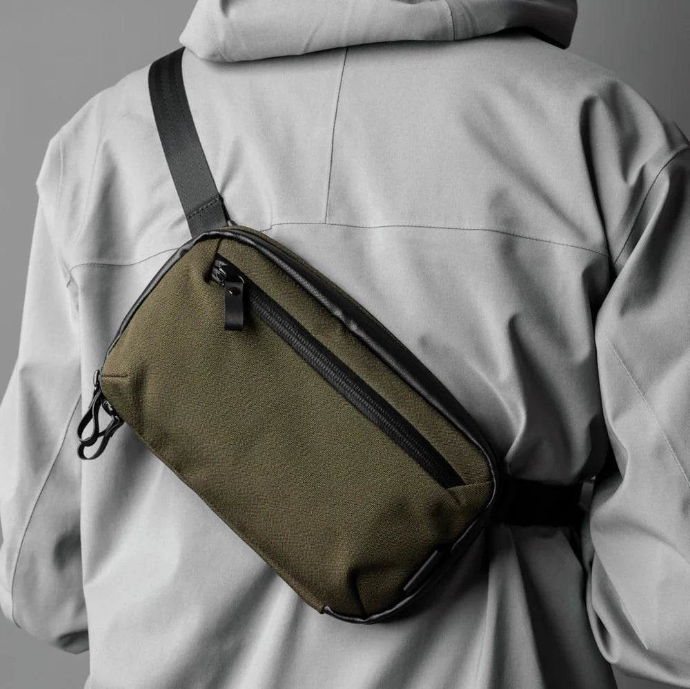 ALPAKA Elements Tech Case Mini 迷你收納包｜採用 600D 再生防撕裂尼龍布料，結合 防水 YKK 拉鍊