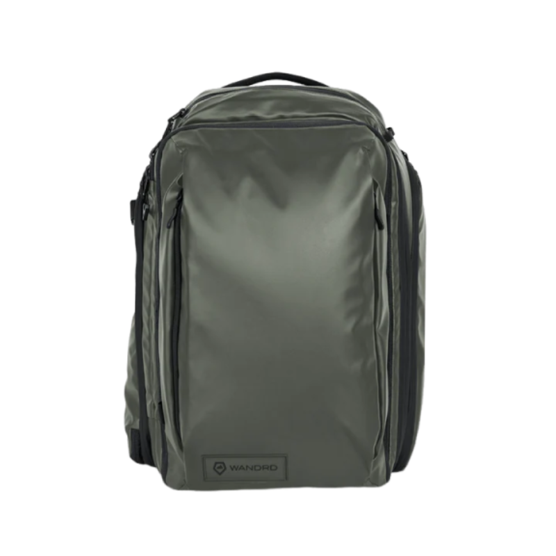 WANDRD TRANSIT Travel Backpack｜採用防風雨材質與加強拉鍊設計，全天候防護