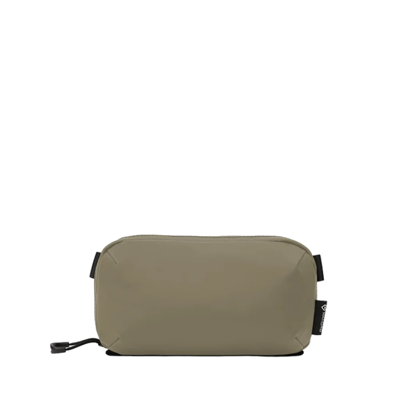 WANDRD Tech Bag 萬用收納包｜內部設有多個網狀口袋及防刮襯裡
