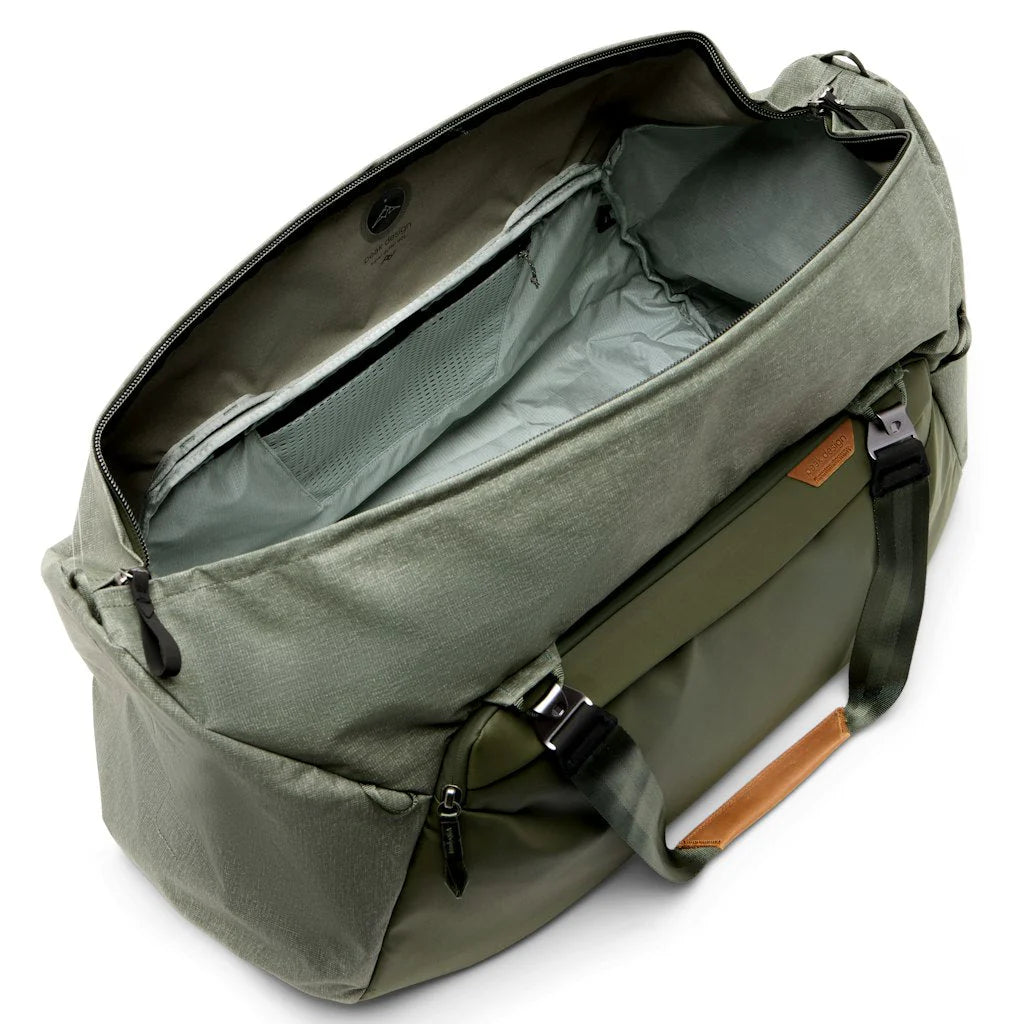 PEAK DESIGN Travel Duffel｜採用加長拉鍊開口設計