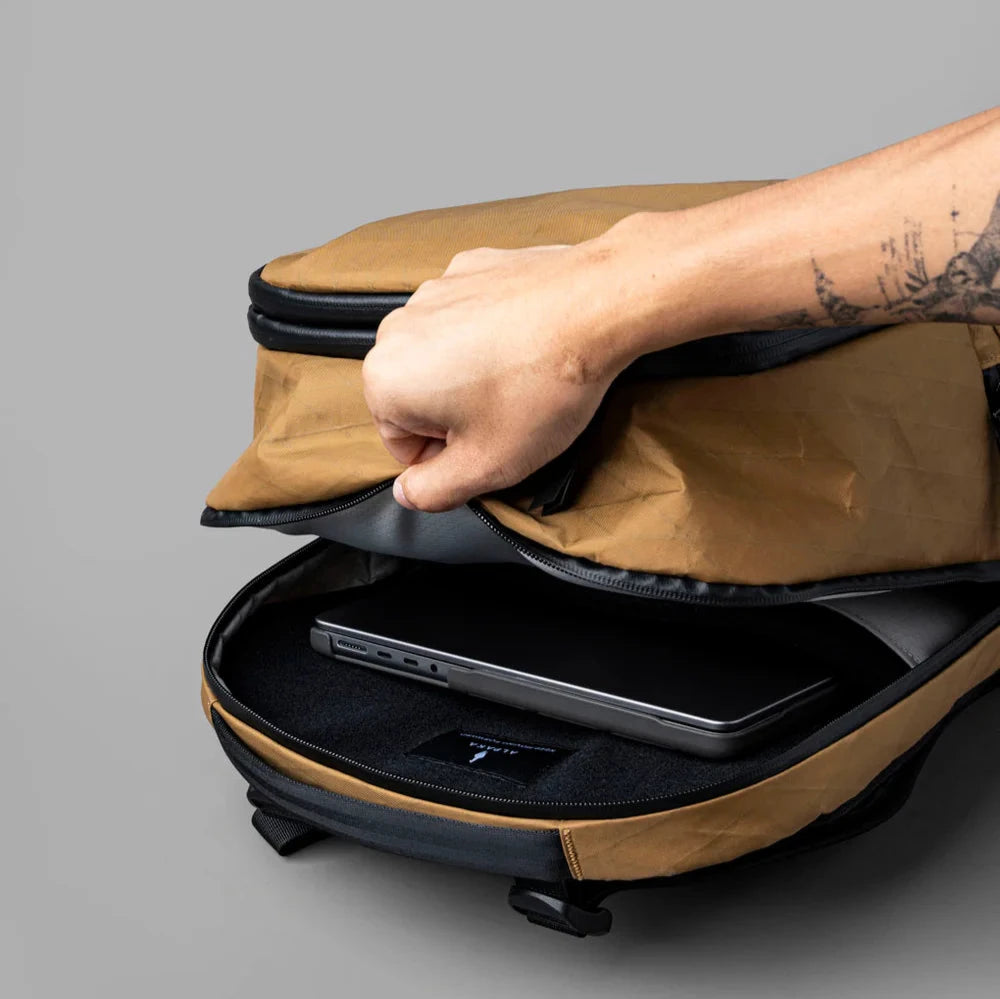 ALPAKA Elements Travel Backpack Mojave Edition - 商務通勤、戶外探險還是長途旅行
