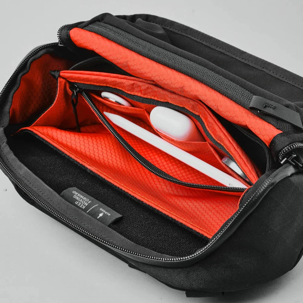 ALPAKA Vertex Pouch 側肩收納包｜採用 Axoflux™ 或 X-Pac® RX36 防風雨材質