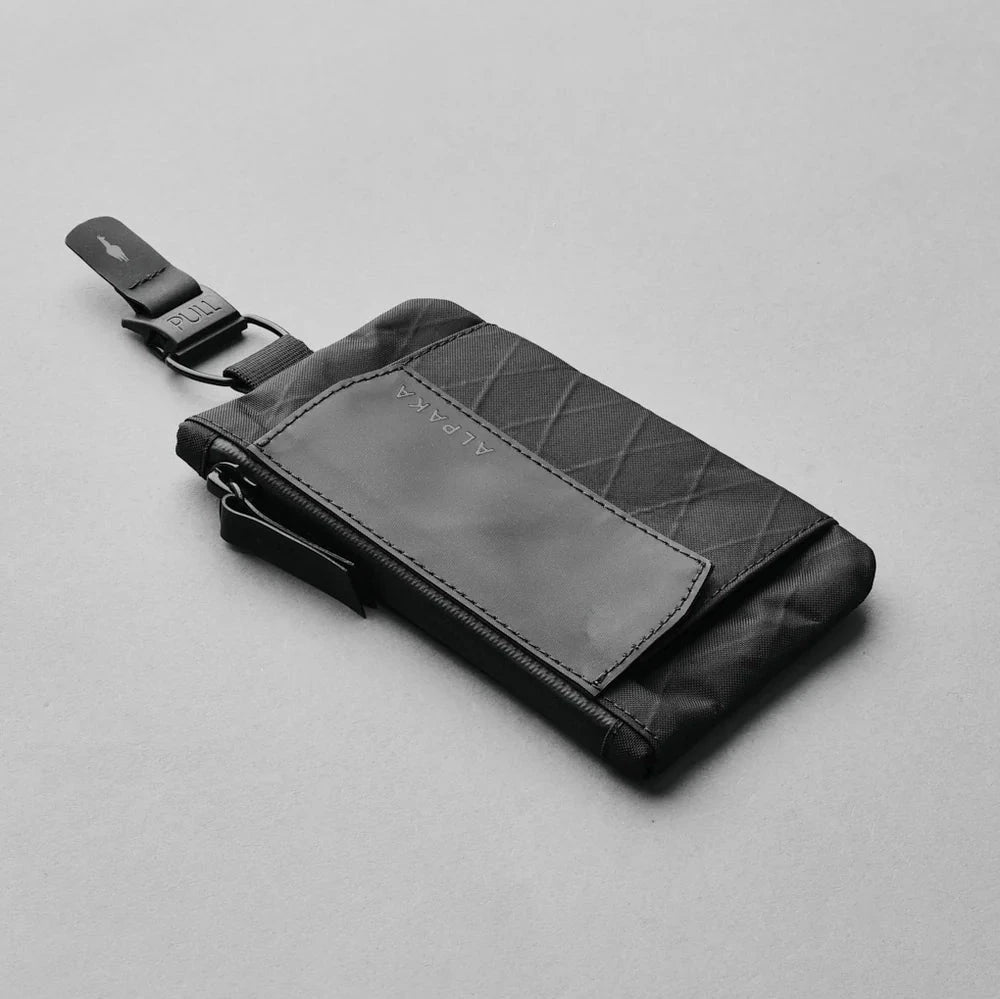 ALPAKA Zip Pouch Coin 零錢收納袋｜採用 X-Pac® VX21 防撕裂防水布料 製作，結合 YKK 防風雨拉鍊