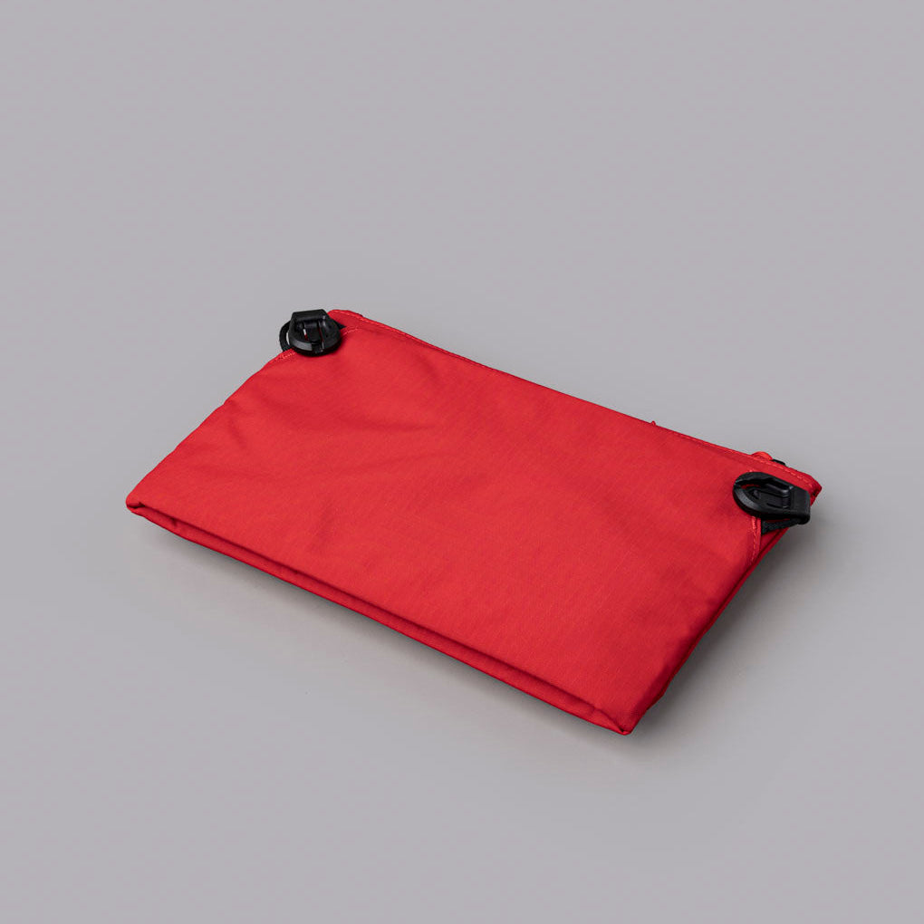 ALPAKA Zip Pouch Max V2｜採用 Axoflux 210D 防撕裂尼龍與防水拉鍊