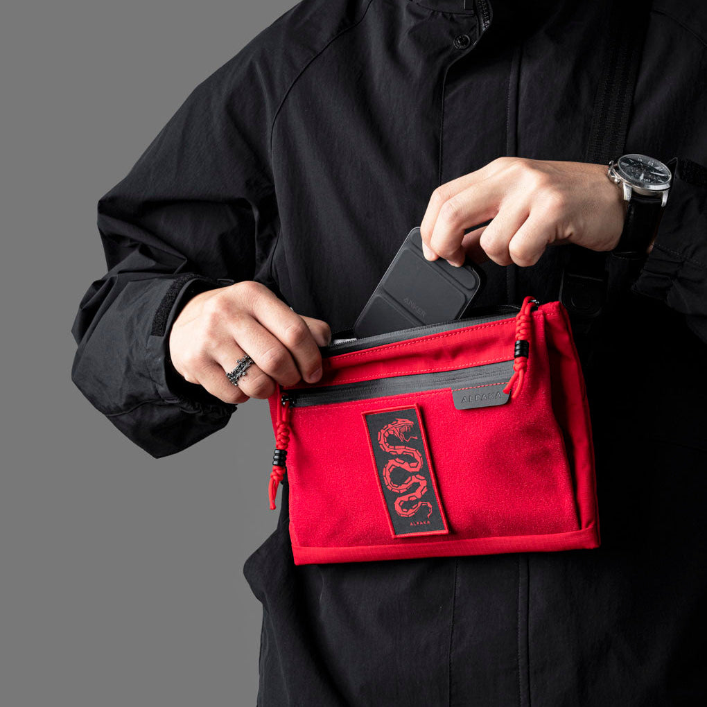 ALPAKA Zip Pouch Max V2｜蛇年限量款，輕便 2L 容量設計
