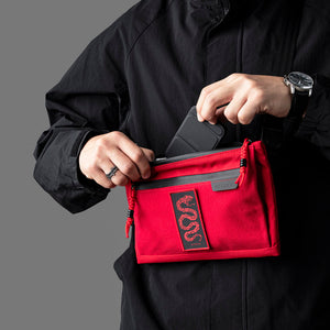 ALPAKA Zip Pouch Max V2｜蛇年限量款，輕便 2L 容量設計