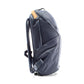 PEAK DESIGN Everyday Backpack Zip V2｜配有人體工學肩帶與透氣背墊，長時間背負亦倍感舒適