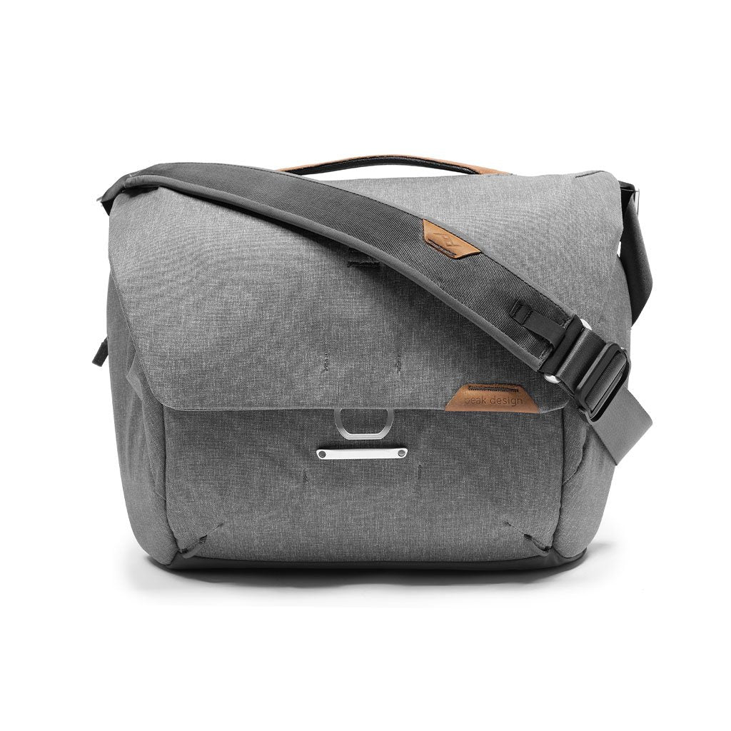 PEAK DESIGN Everyday Messenger ｜專利 MagLatch™ 磁扣系統，支持單手操作與快速存取