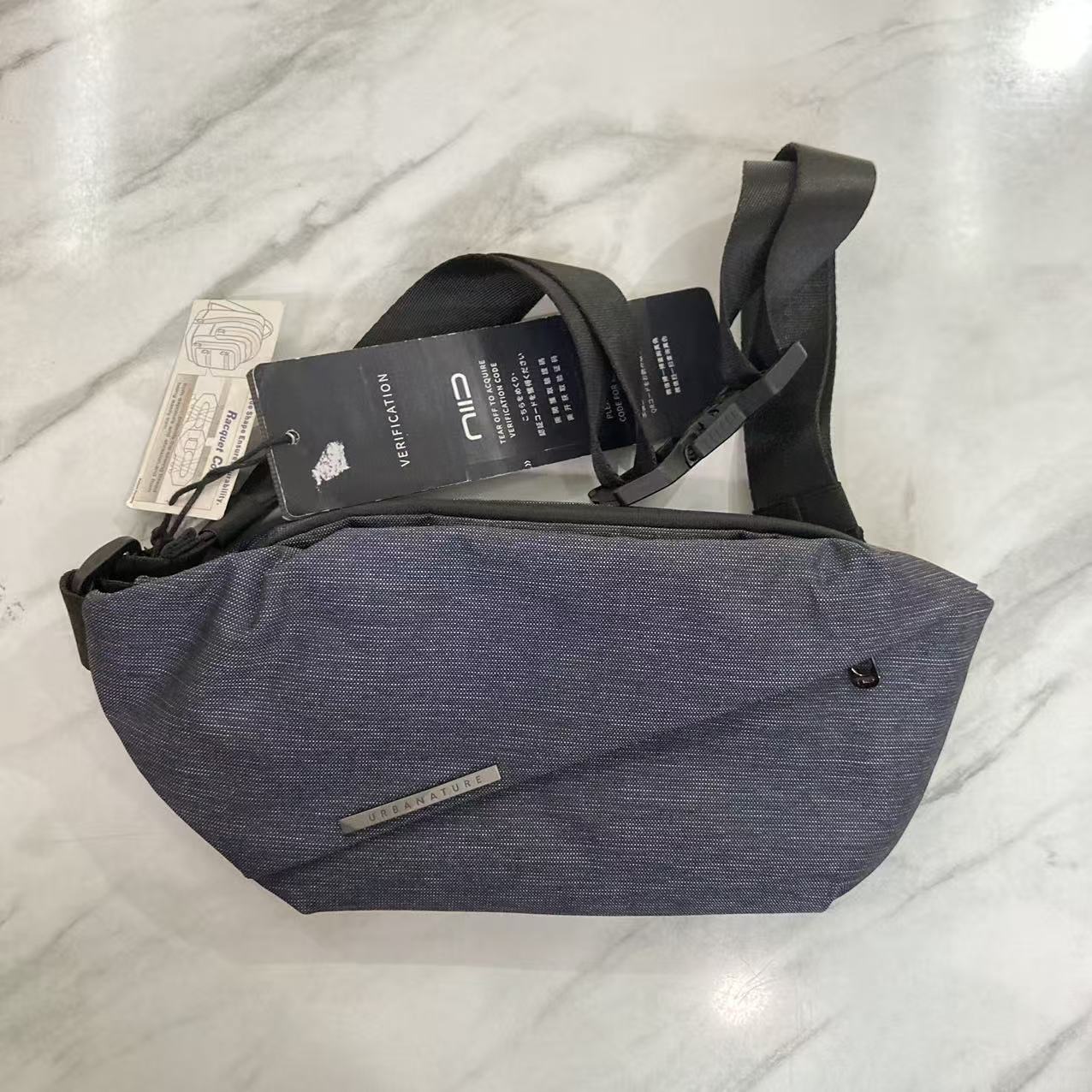 NIID Urbanature R0 時尚多功能胸包 #1699 ( 陳列品/瑕疵品特價出售 )