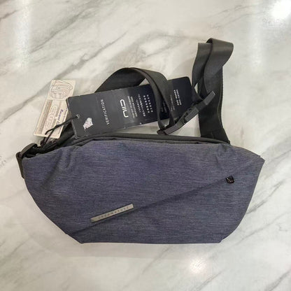 NIID Urbanature R0 時尚多功能胸包 #1699 ( 陳列品/瑕疵品特價出售 )