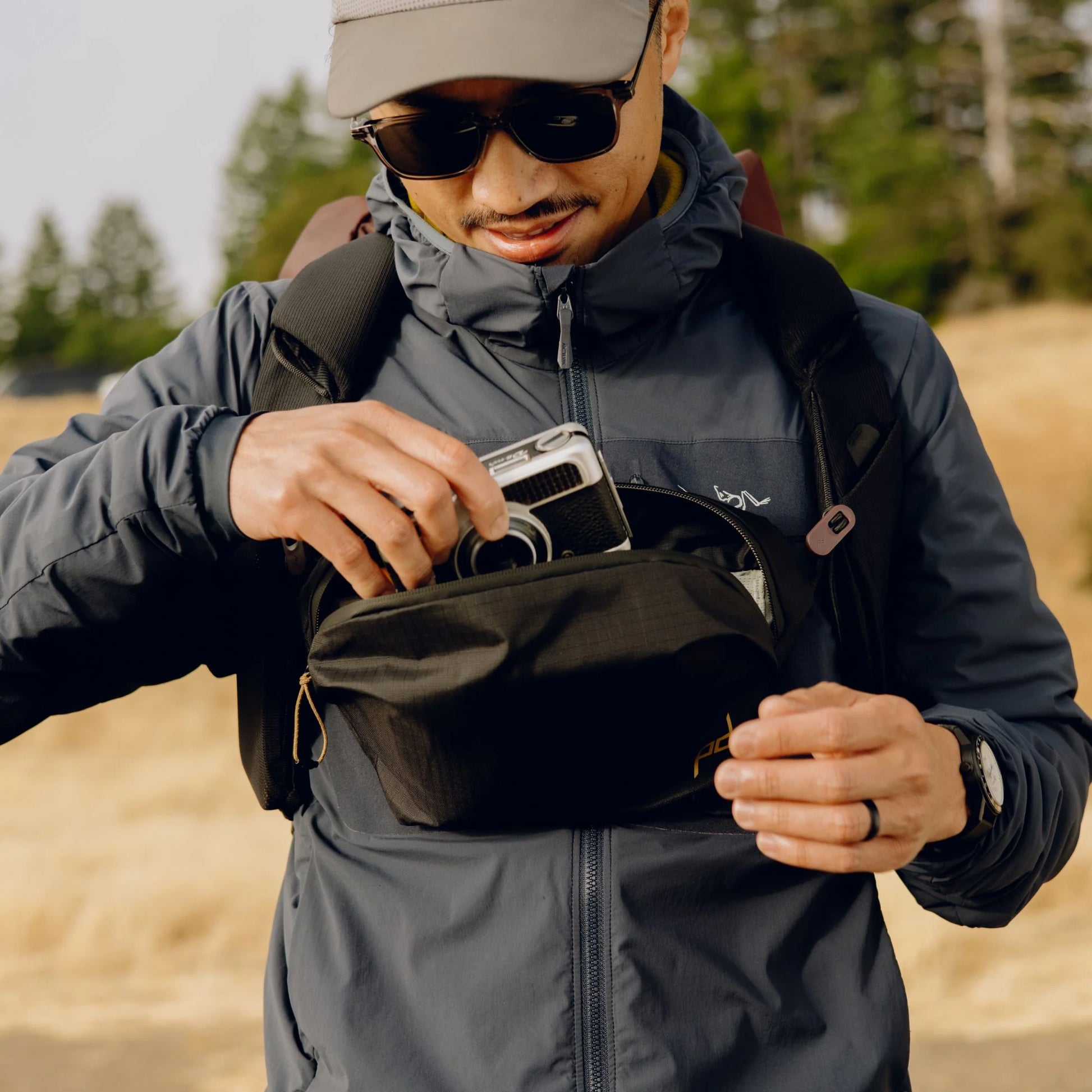 PEAK DESIGN Outdoor Sling｜日常使用、隨行攝影必備斜揹袋