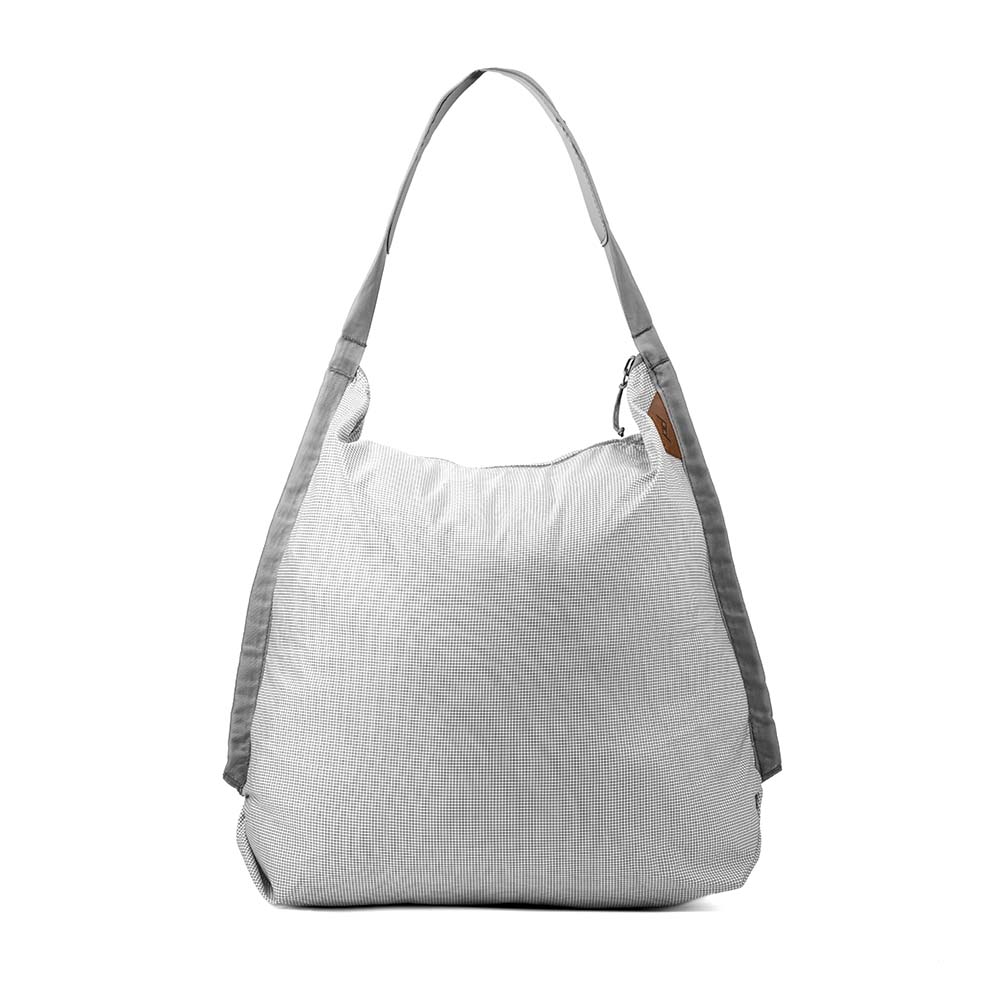 PEAK DESIGN Packable Tote｜採用 100% 再生防撕裂 70D 尼龍，有防水塗層