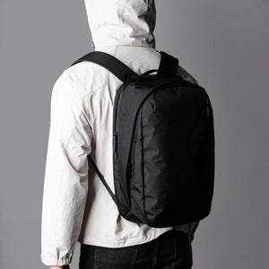 ALPAKA Metro Backpack Pro 背囊｜輕便耐用，通勤與旅行的最佳伴侶
