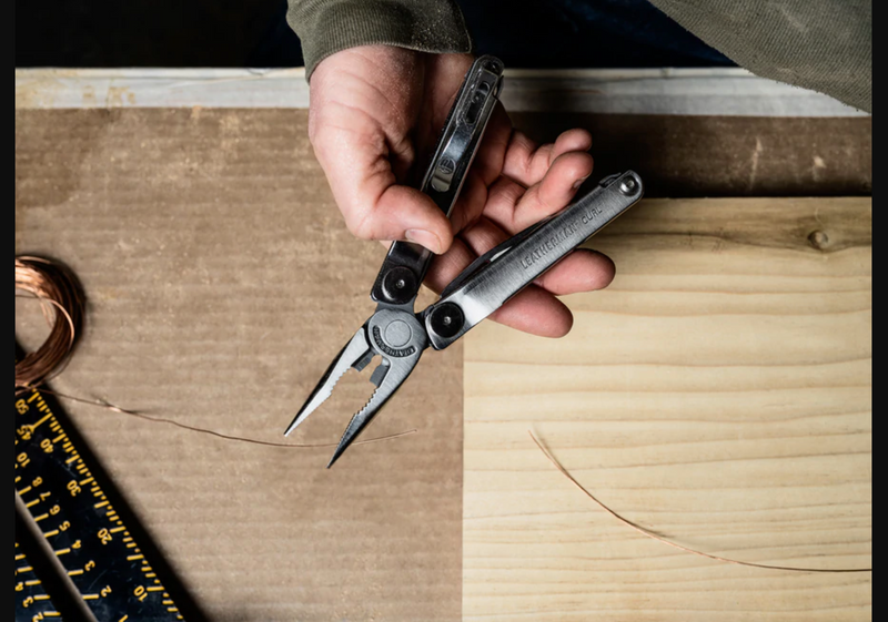 LEATHERMAN CURL 15合1戶外萬用刀