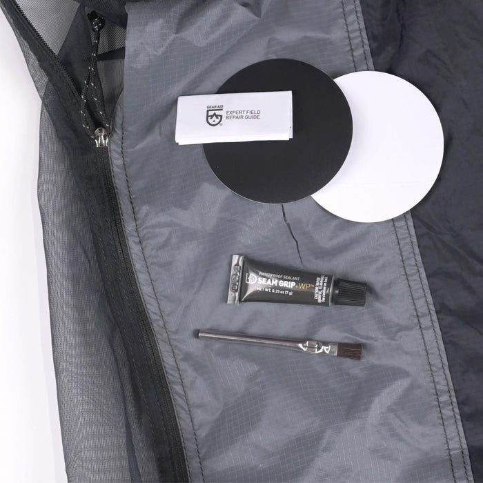 GEAR AID Seam Grip WP Field Repair Kit 露營裝備修補包 (連兩貼片)