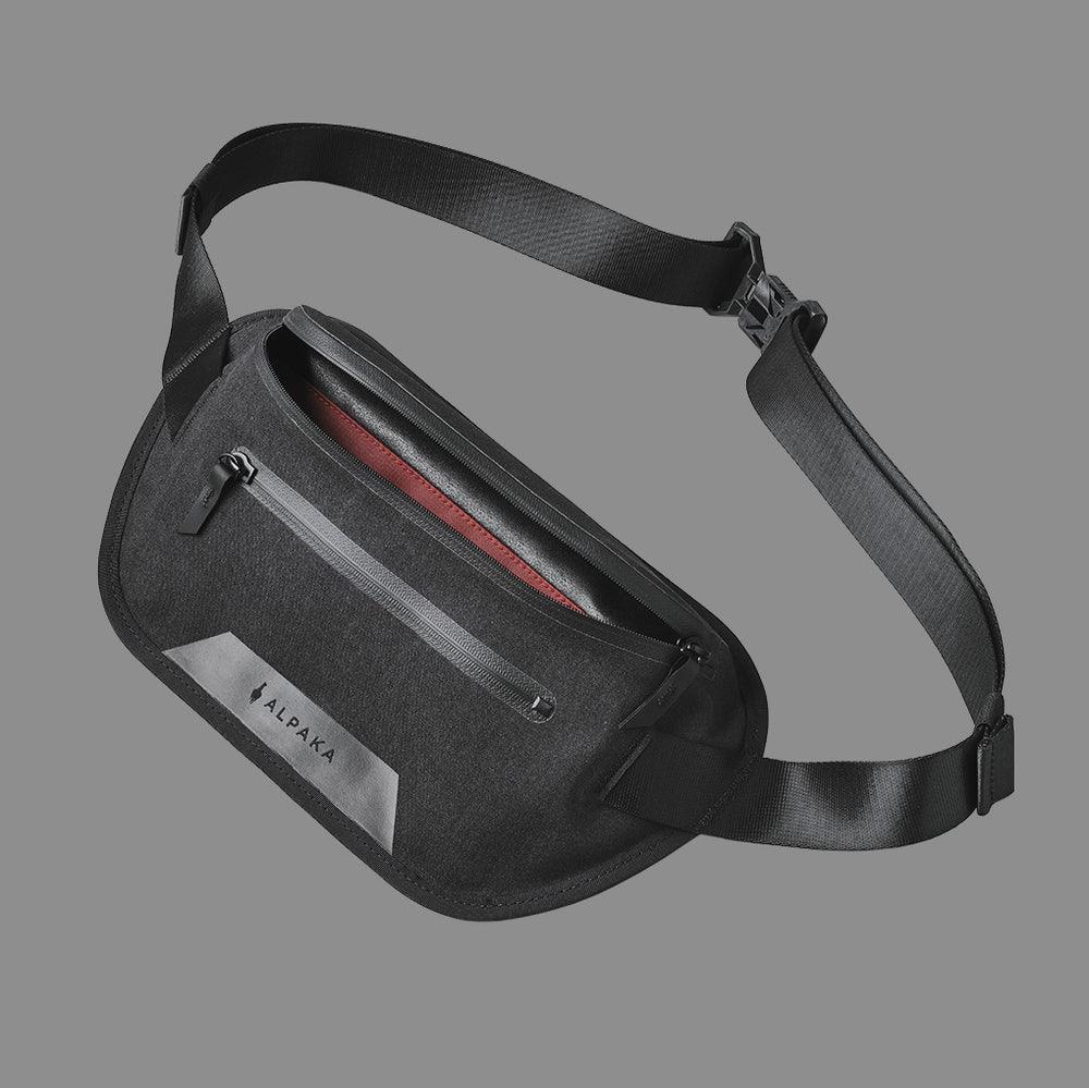 ALPAKA Bravo Sling Mini｜內部配備防刮平板電腦套與多功能隔層